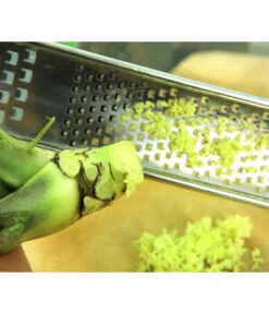 Wasabi -Blumen Geschaft 20120718 WE MO 004 Wasabi Gs Reibe